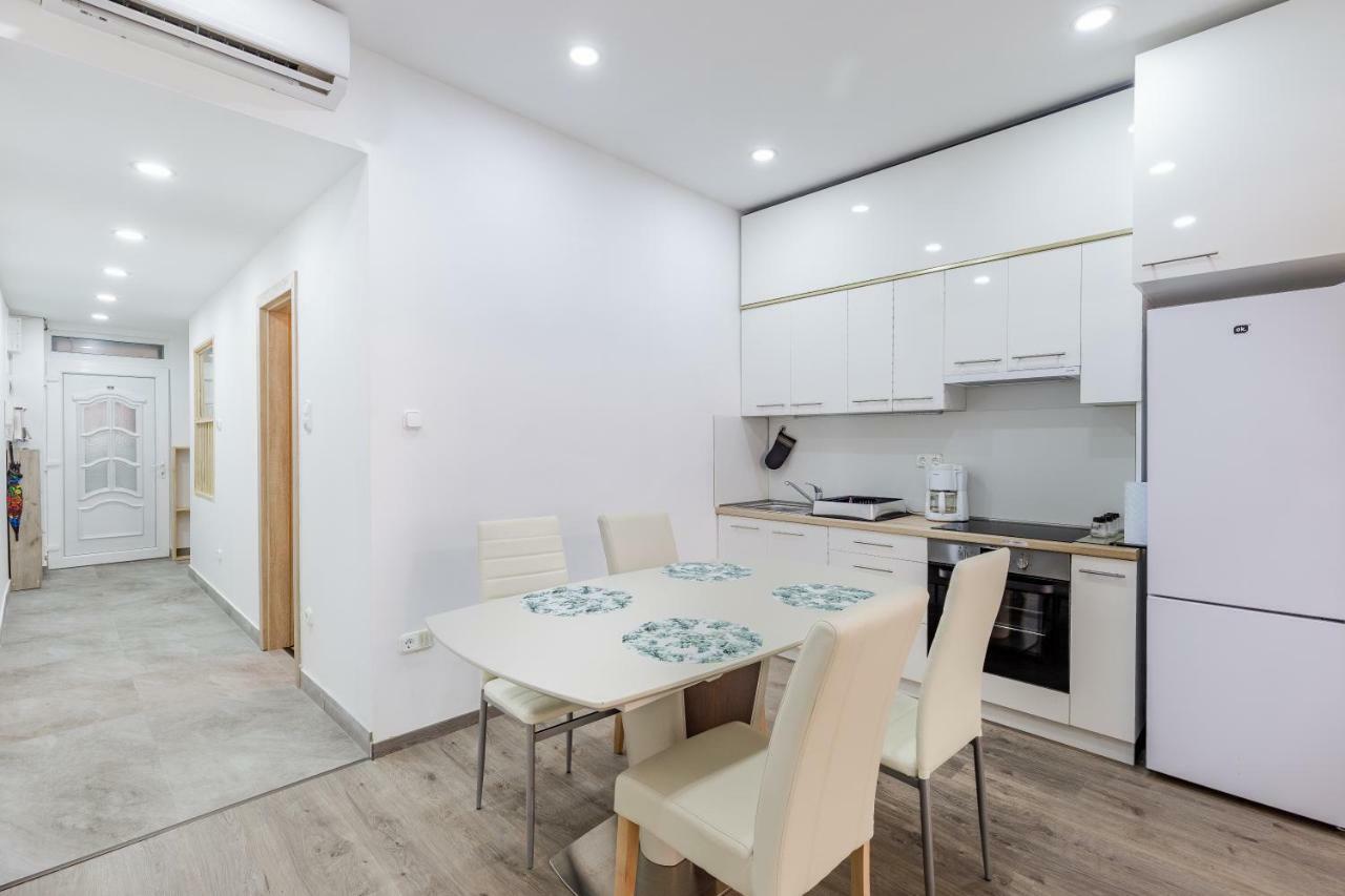 House4us.central Budapest.luxury Apartment. Deak Ferenc Ter Budapesta
