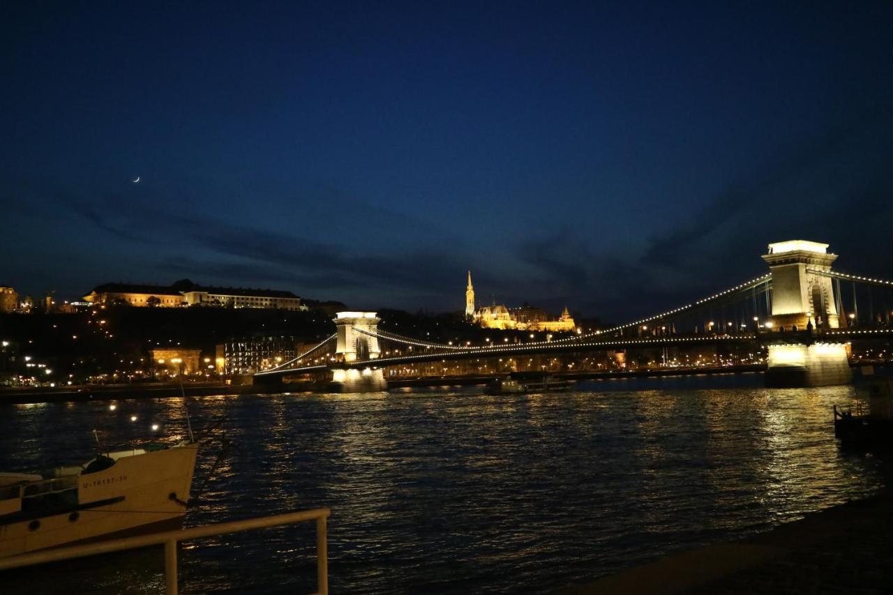 House4us.central Budapest.luxury Apartment. Deák Ferenc Ter